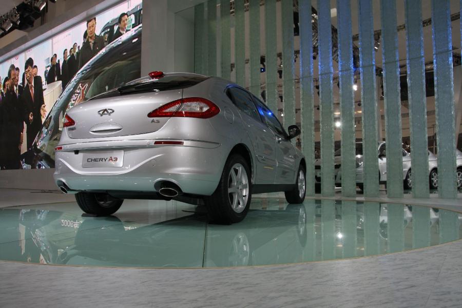  Chery A3 2010 года  (фото 16 из 21)